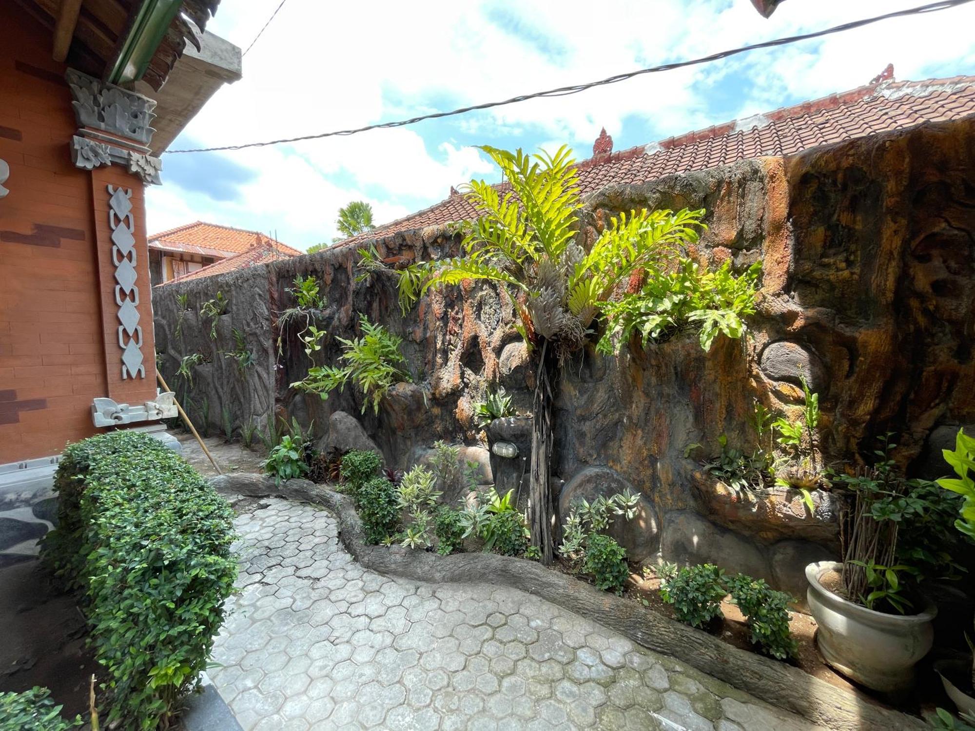 Kubu Elsa Bali Hotel Lovina  Luaran gambar