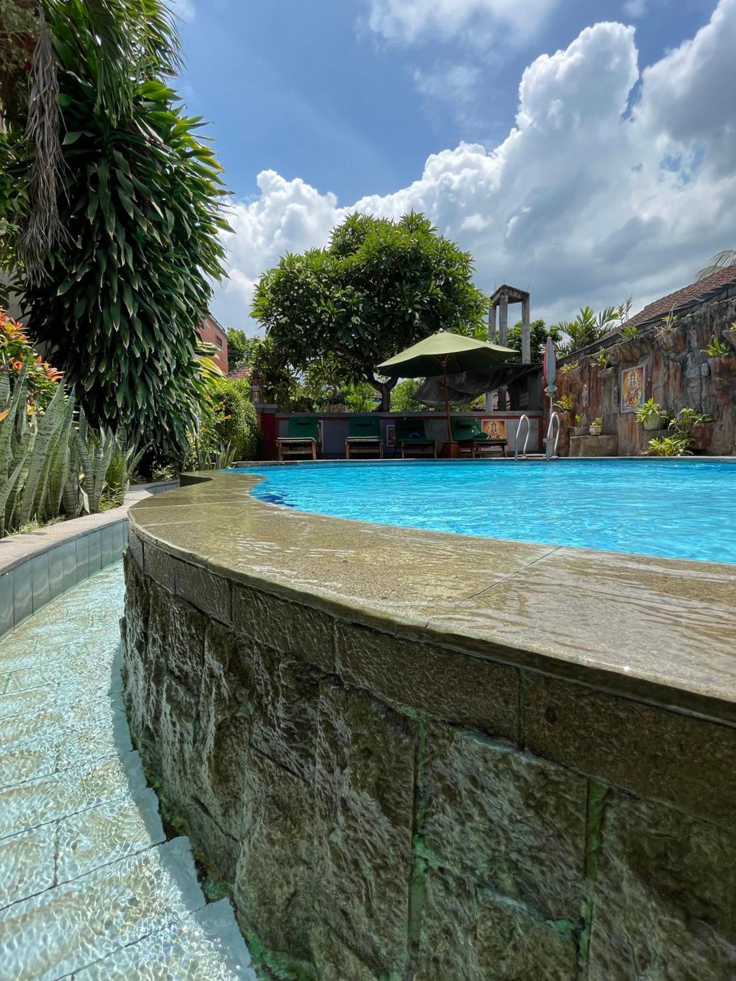 Kubu Elsa Bali Hotel Lovina  Luaran gambar