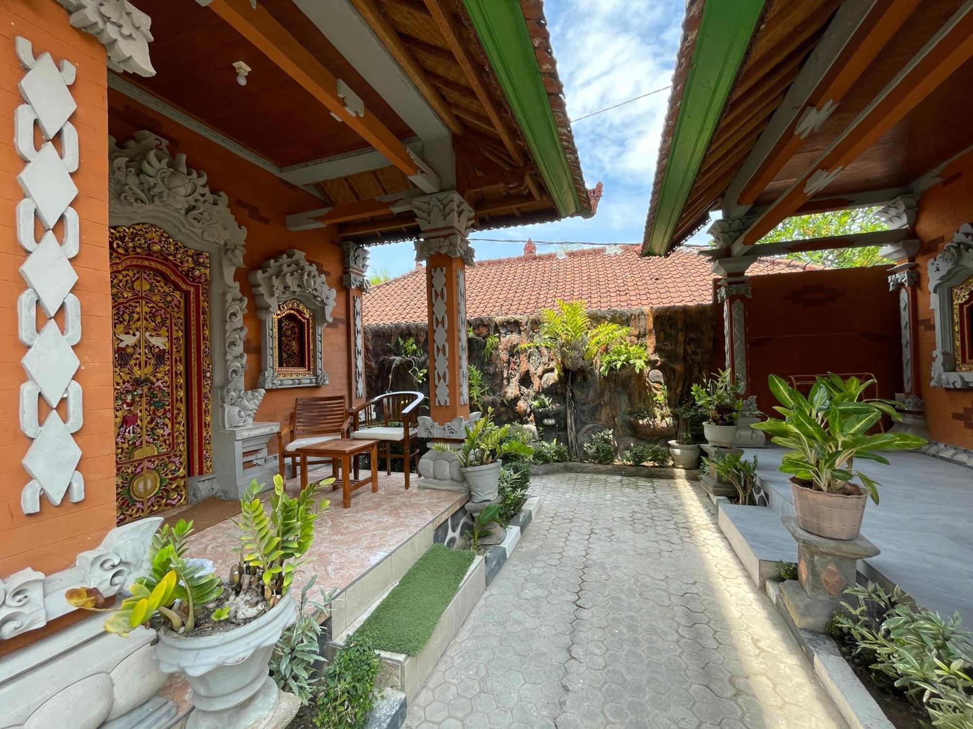 Kubu Elsa Bali Hotel Lovina  Luaran gambar