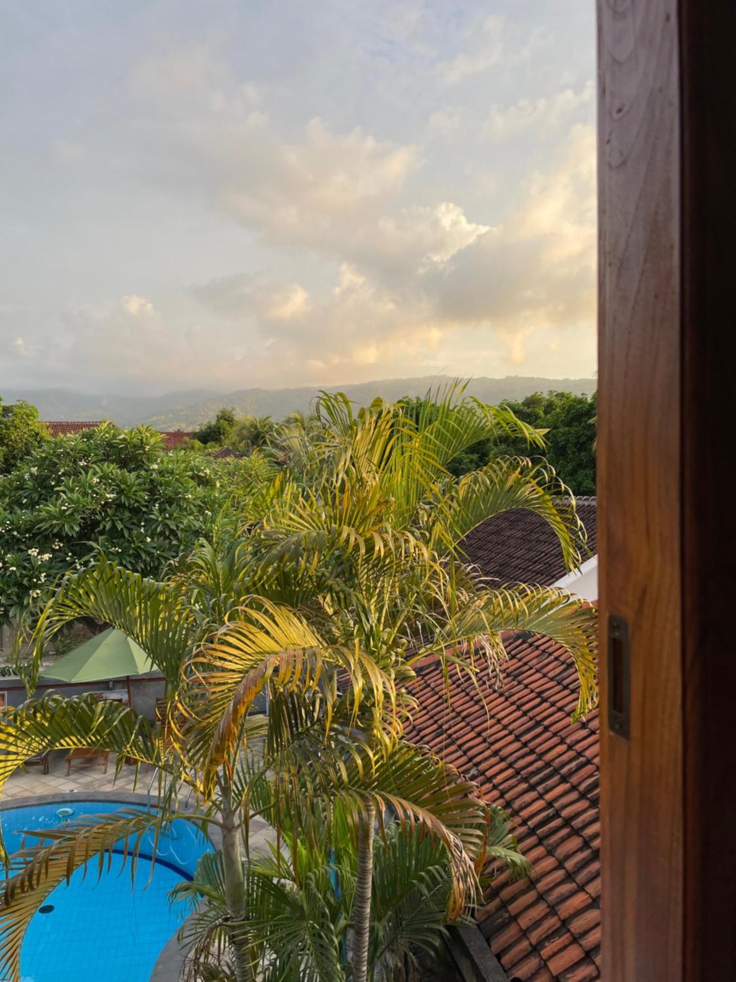 Kubu Elsa Bali Hotel Lovina  Luaran gambar
