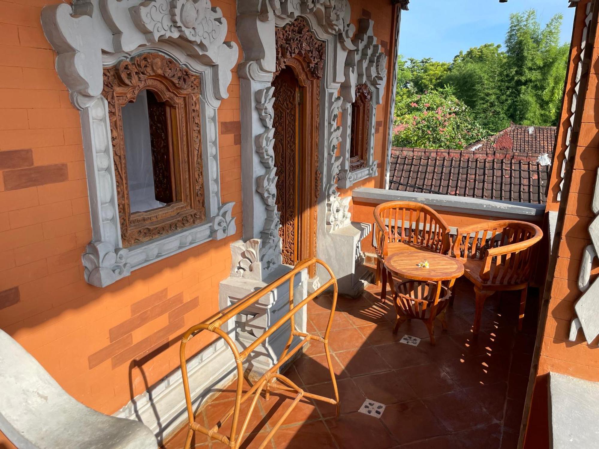 Kubu Elsa Bali Hotel Lovina  Bilik gambar