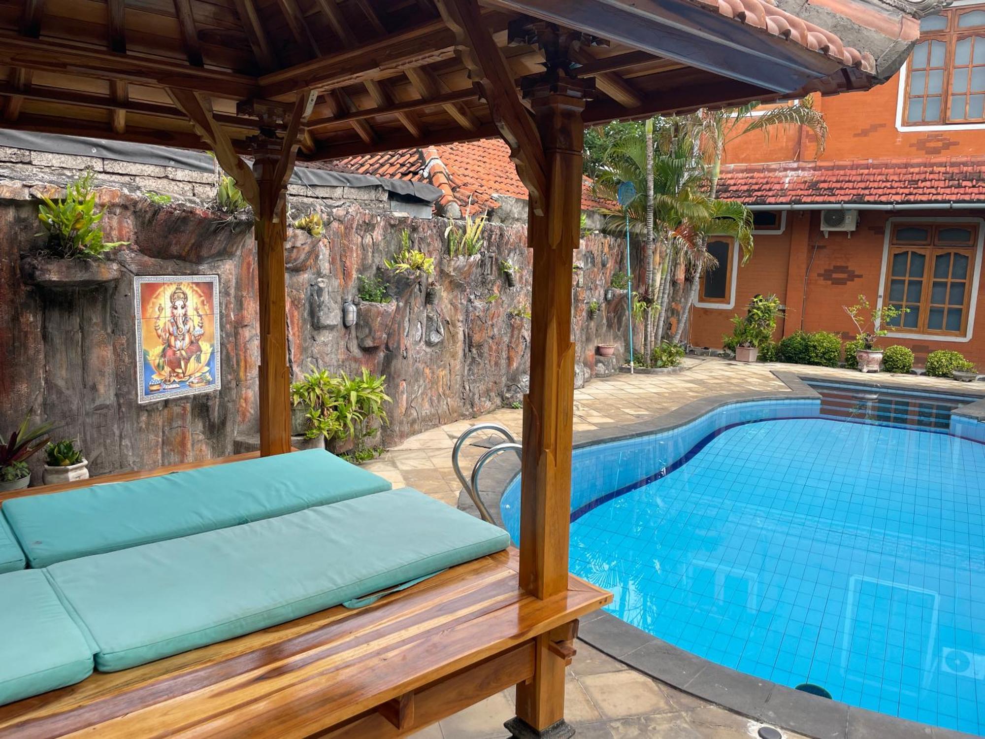 Kubu Elsa Bali Hotel Lovina  Luaran gambar